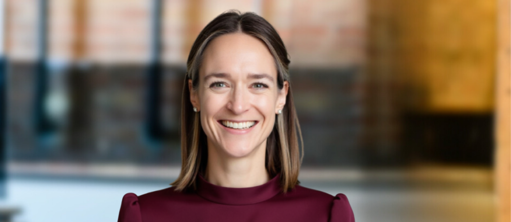 Portrait of Dr. Julie van der Hoop